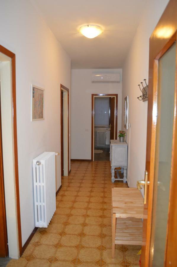 דירות מנדלו דל לאריו Betty'S House מראה חיצוני תמונה